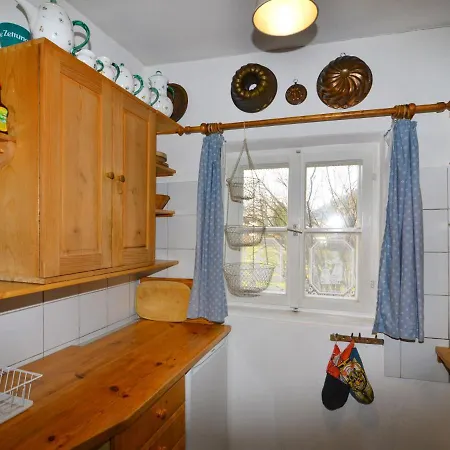 Huettl By Interhome Trins