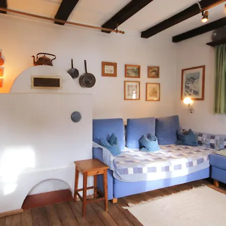 Huettl By Interhome Trins